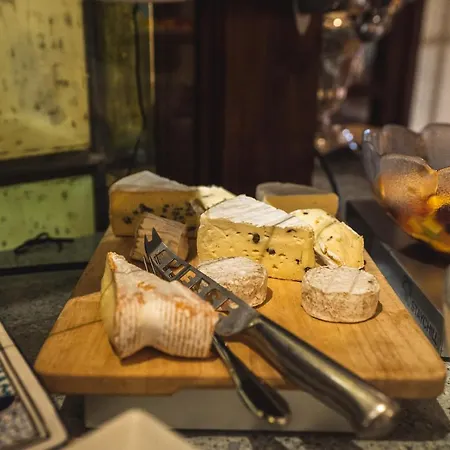 בית הארחה Foresta 4*