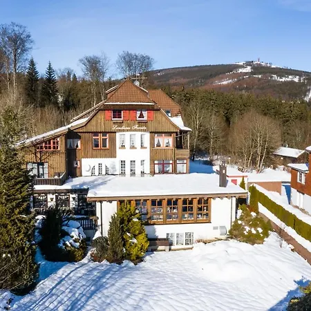 Foresta בית הארחה