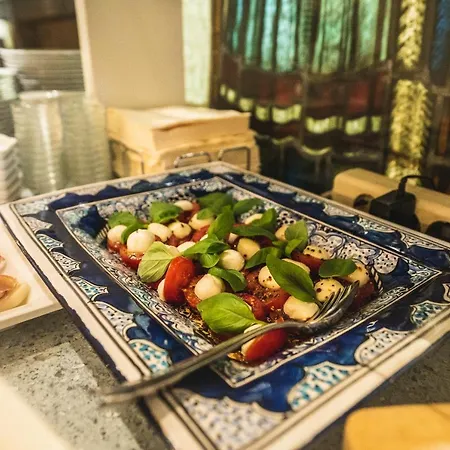 Foresta בית הארחה 4*