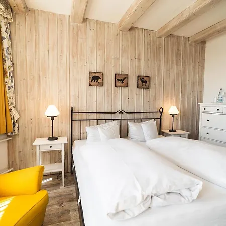 בית הארחה Foresta 4*