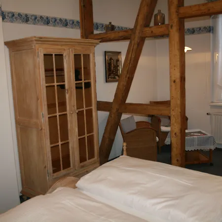 Foresta בית הארחה